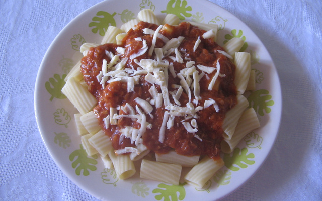 Macarrão com molho de atum