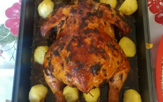 Frango recheado e assado na cerveja preta