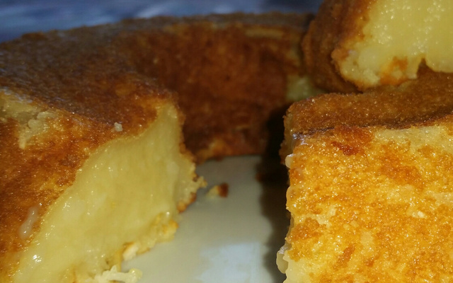 Bolo de aipim cremoso tradicional