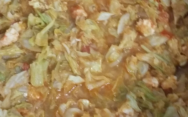 Repolho refogado com camarão