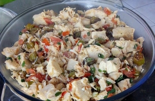 Peito de frango com quiabo