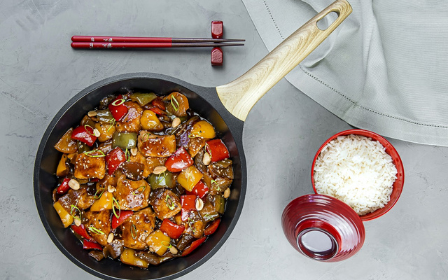 FRANGO XADREZ AO ESTILO CANTONÊS