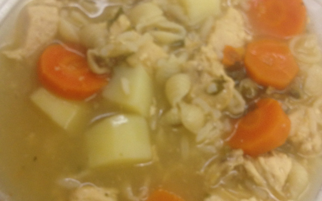 Sopa de frango com sopão maggi