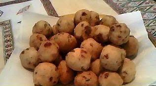 Bolinho de Frango, Calabresa e Parmesão