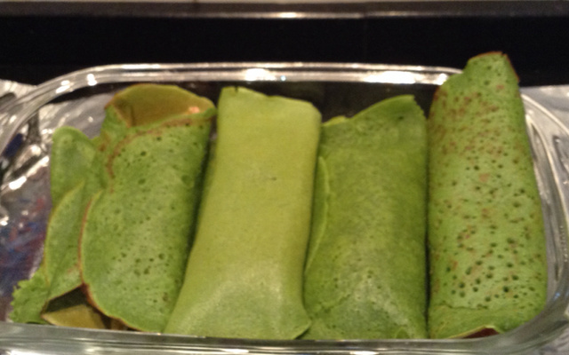 Panqueca de espinafre com recheio de palmito