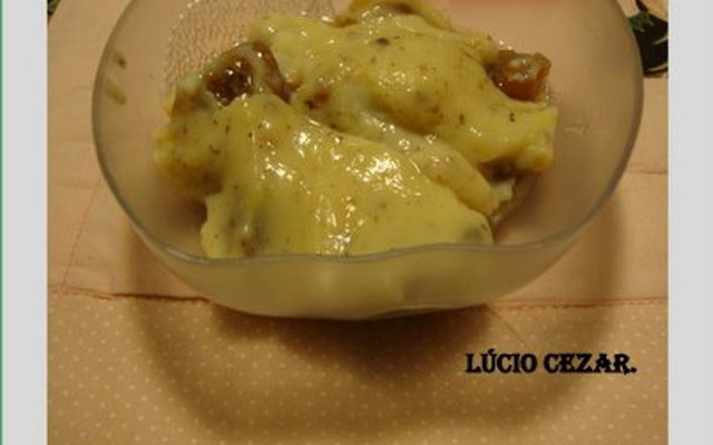 Doce de banana com cobertura de leite condensado ( Lúcio Cezar )