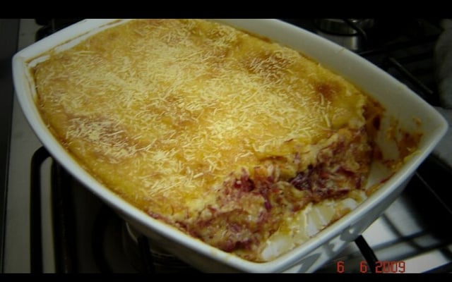 Escondidinho de Carne seca com Purê de Batatas