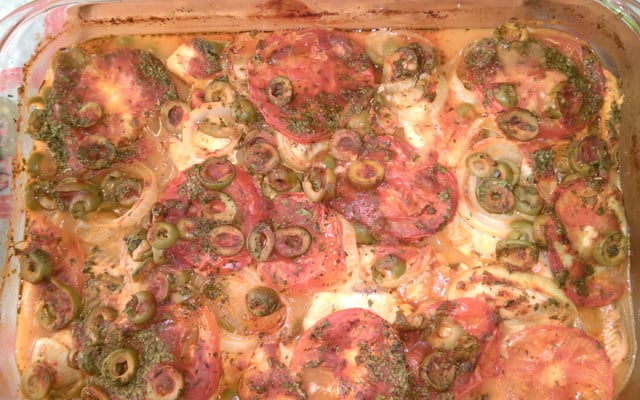 Filé de tilápia ao leite de coco