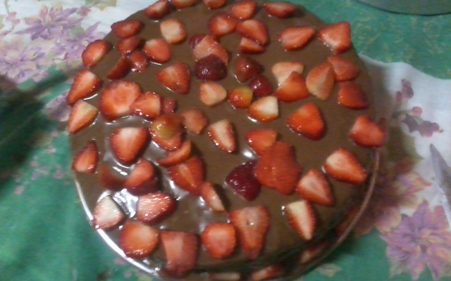 Bolo de morango e chocolate