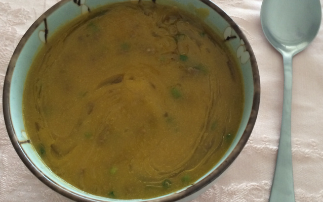 Sopa de abóbora japonesa com gengibre e alho poró