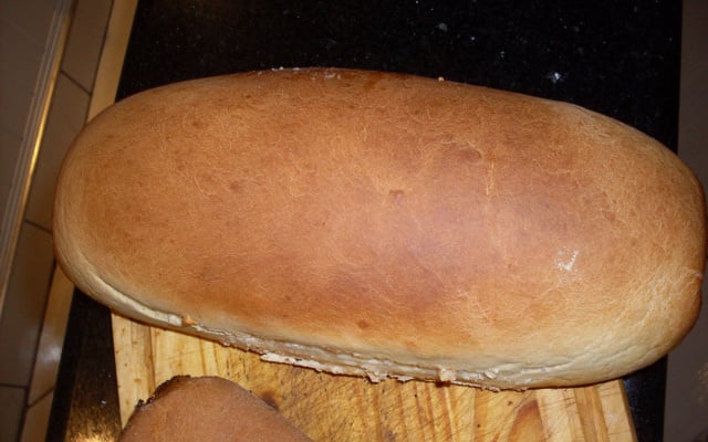 Pão Caseiro com recheio de goiabada