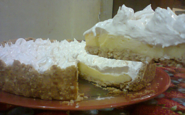 Torta de maracujá com marshmallow