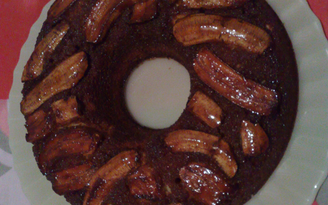 Bolo de banana caramelado