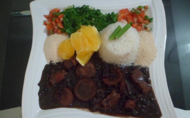 Feijão preto com carne seca