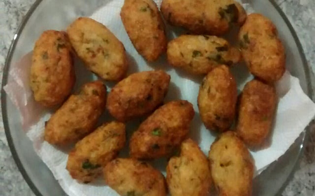 Bolinho de arroz simples da Valéria