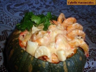 Camarão na moranga com catupiry