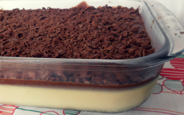 Mousse de maracujá e chocolate