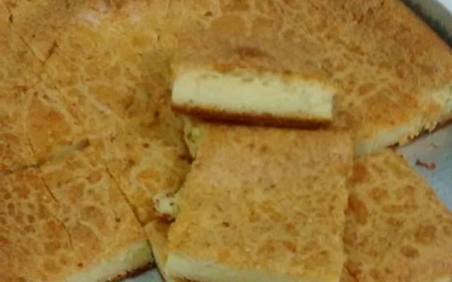 Torta simples de queijo parmesão