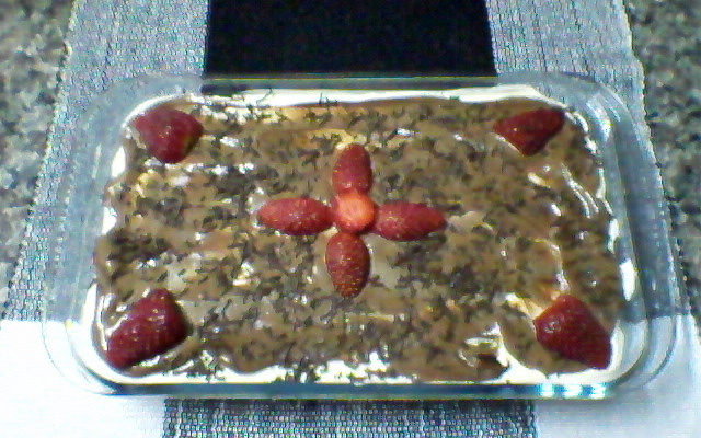 Pavê de morangos e chocolate da Rose bem fácil