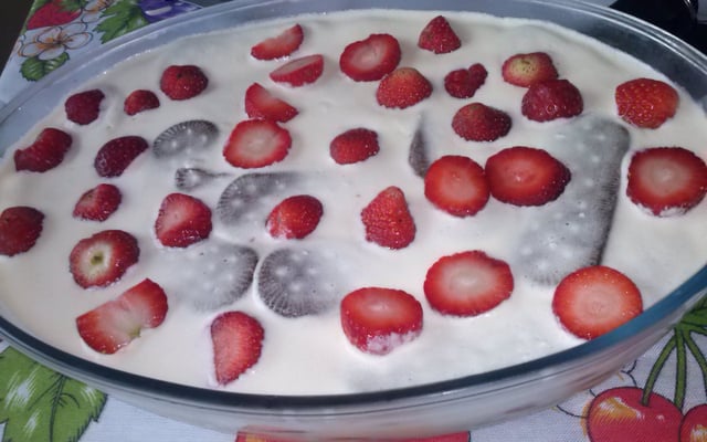 Pavê de morango super fácil