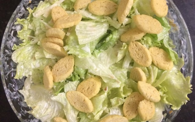 Salada Caesar simples