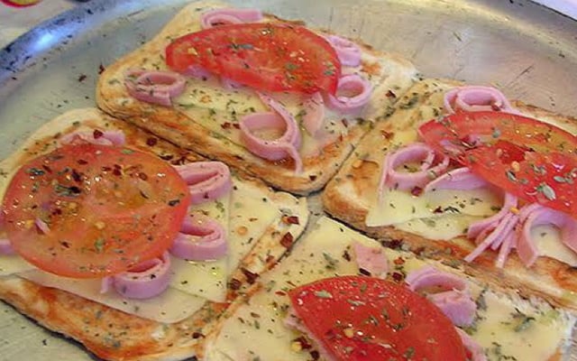 Mini pizza de pão de forma