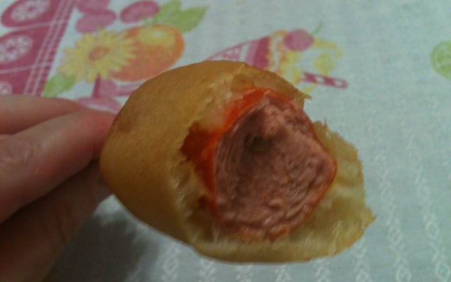Salsicha Empanada no Palito
