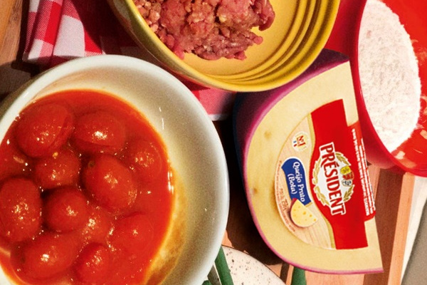 Polpetone recheado com queijo prato