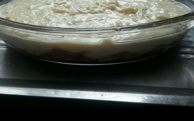 Doce de banana com cobertura de leite condensado ( Lúcio Cezar )