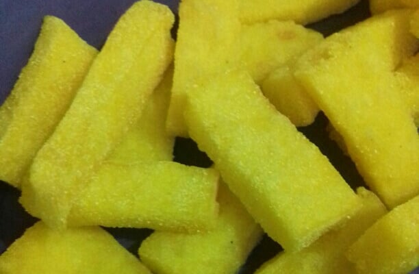 Polenta frita crocante