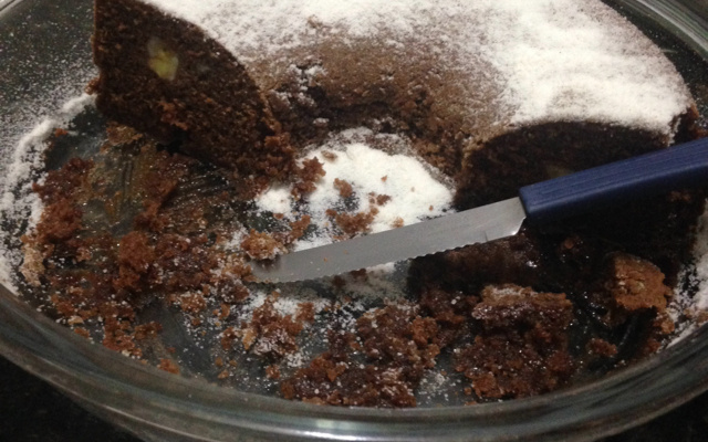 Bolo pão de mel com bananas