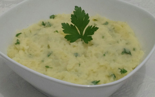 Purê de batata doce com salsinha
