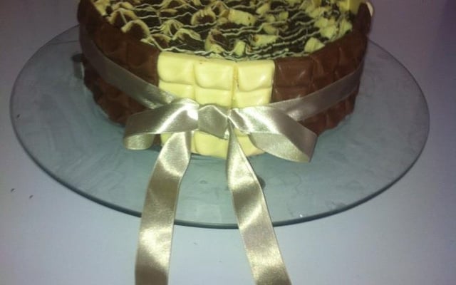 Bolo bombom de chocolate branco