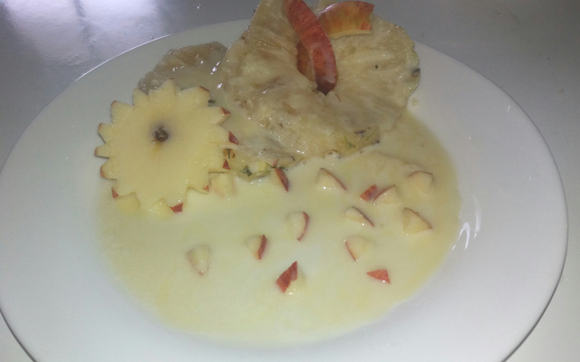 Abacaxi e maçã em calda