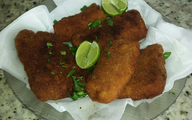 Filé de peixe empanado (crocante)
