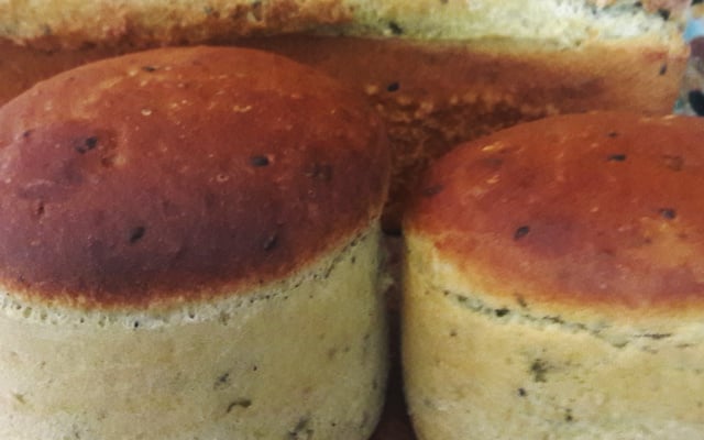 Pão de ervas e especiarias árabes