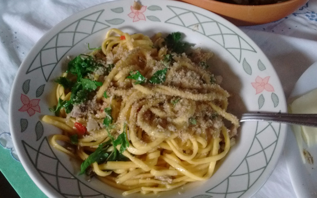Spaghetti à la pangritata povera