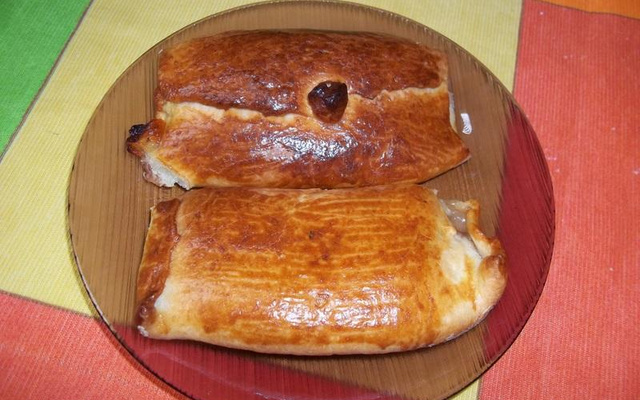 Massa para pizza, esfiha, joelho e outros salgados assados