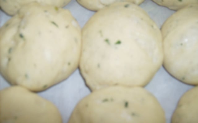 Pãezinhos de Cebola e Cebolinha