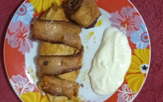 Peito de frango com bacon