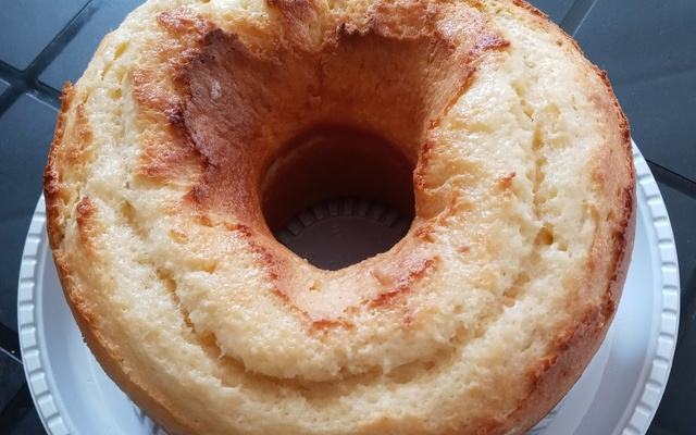 Bolo de queijo parmesão da Zina
