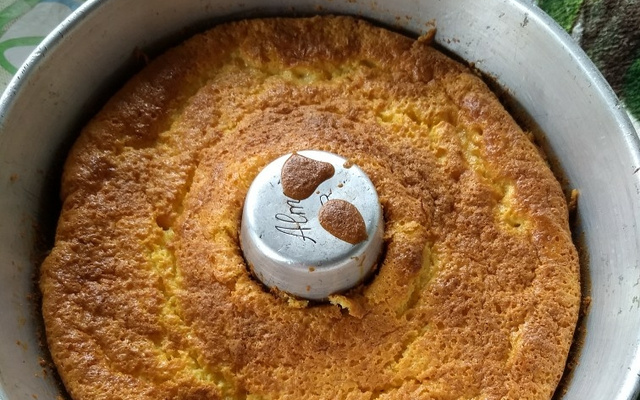 Bolo de milho com coco