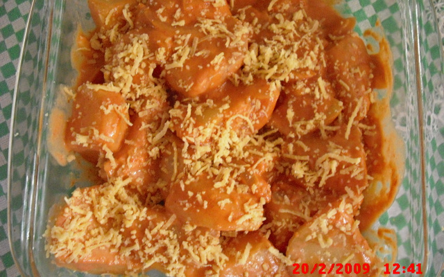 Batata sautée com molho rosé