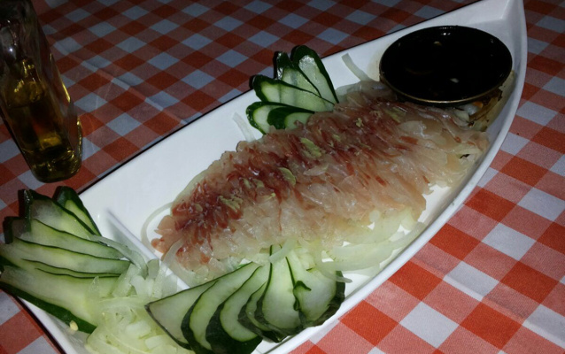 Sashimi de tucunaré