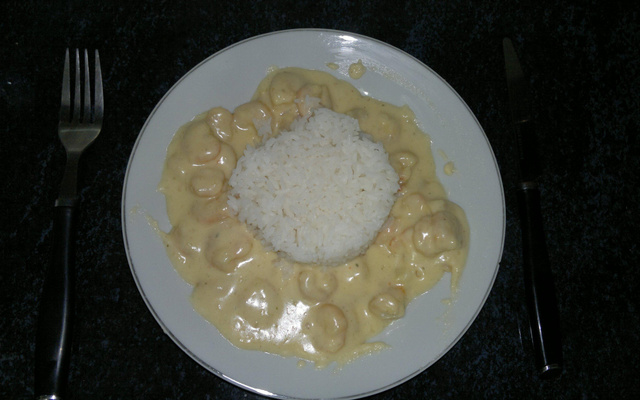 Camarão com molho 3 queijos (com provolone)