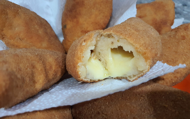 Massa rápida para Risole (Coxinhas, bolinhos, bolovo e afins)