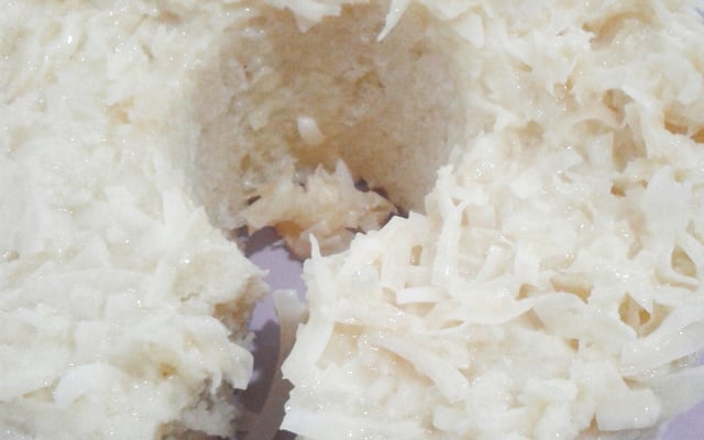 Bolo de tapioca com coco gelado (não vai ao fogo)