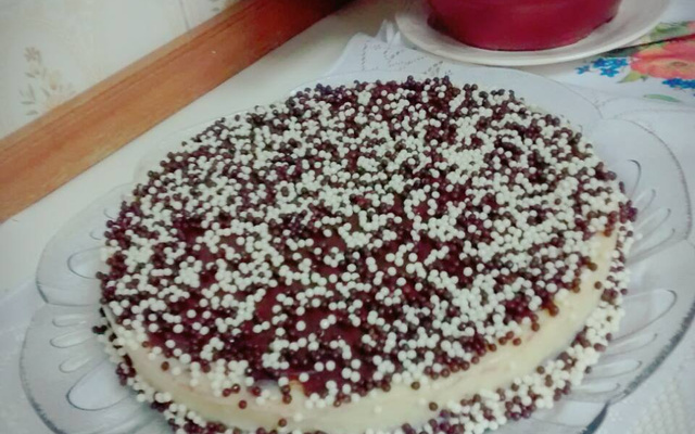 Torta doce de biscoito oreo e leite ninho com nutella