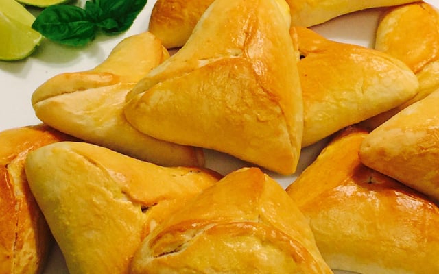 Esfiha da Tia Nenê - fácil - fácil