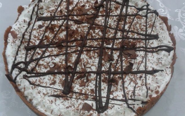 Torta mousse de chocolate com chantilly